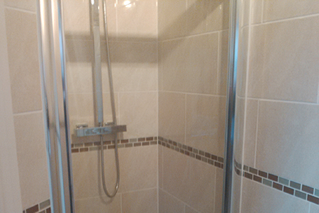 Bathroom fitting, tiling (Heatherton Village)